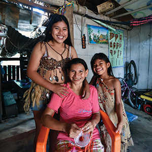 Takana indigenous family